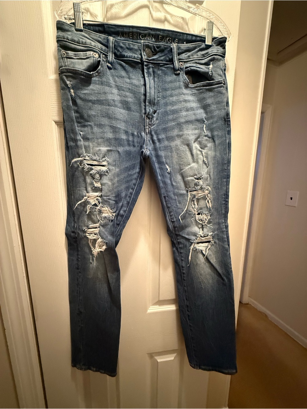 American Eagle Outfitters Men’s Light Blue Distressed Slim Straight Jeans